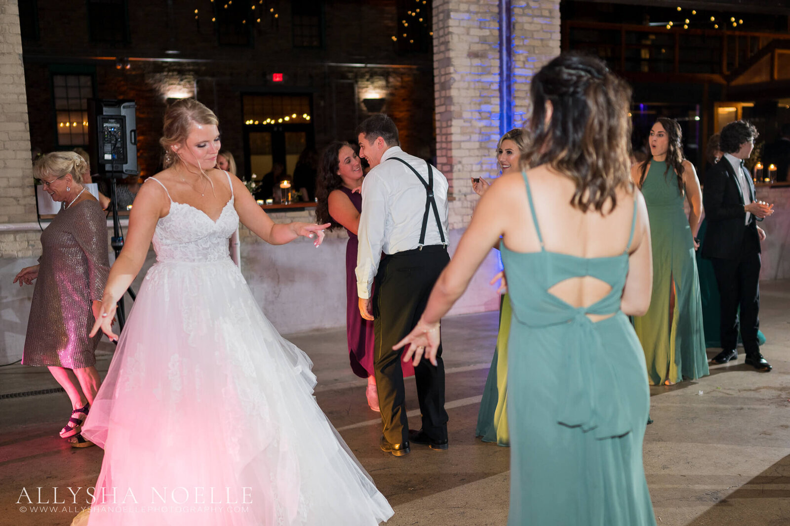 Wedding-at-The-Factory-on-Barclay-in-Milwaukee-1138