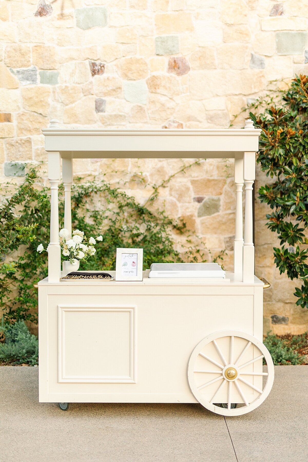 Gelato cart at a wedding reception at Monserate Winery in Fallbrook.