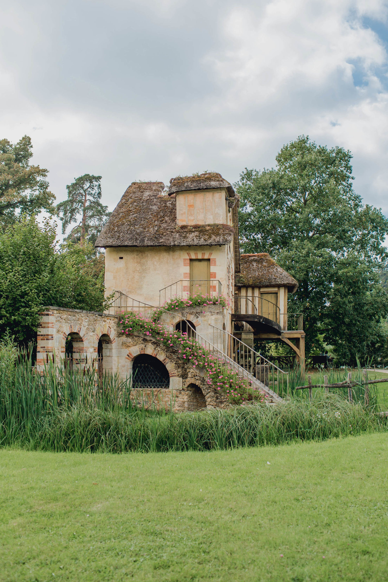 mill-marie-antoinette-hamlet-versailles-france-travel-destination-kate-timbers-photography-1715