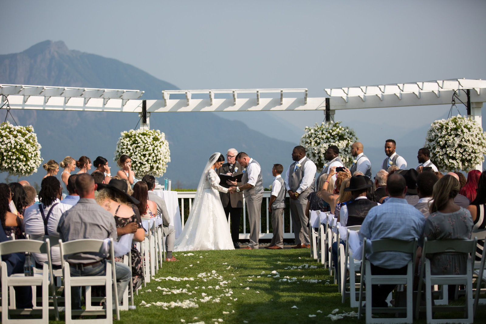 The Club at Snoqualmie Ridge Wedding Ceremony Photographer