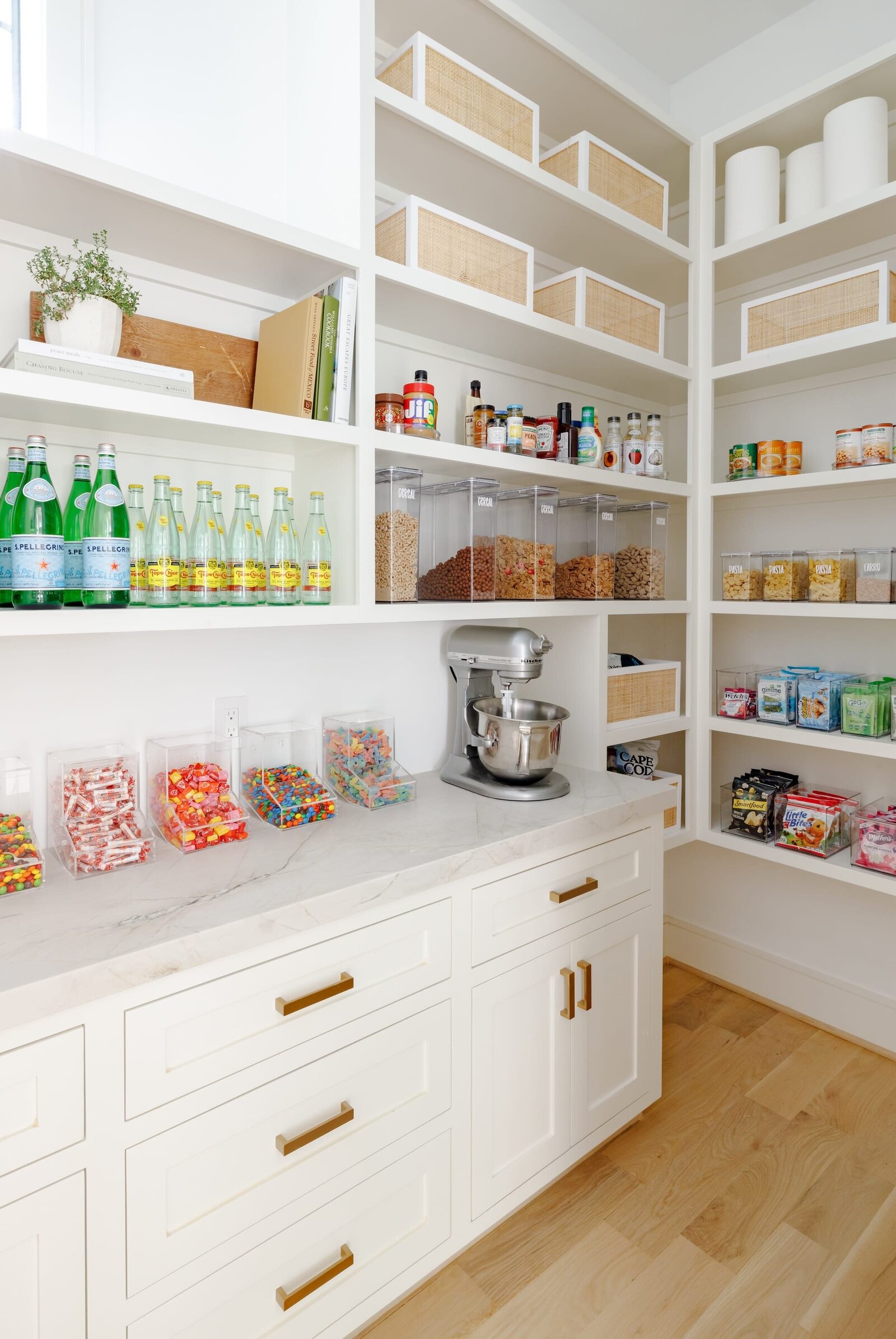 vision and hammer organizing and interior design pantry corner with shelves