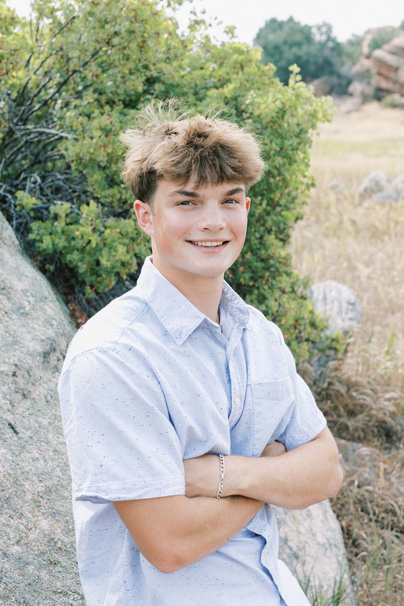 outdoor-senior-portrait