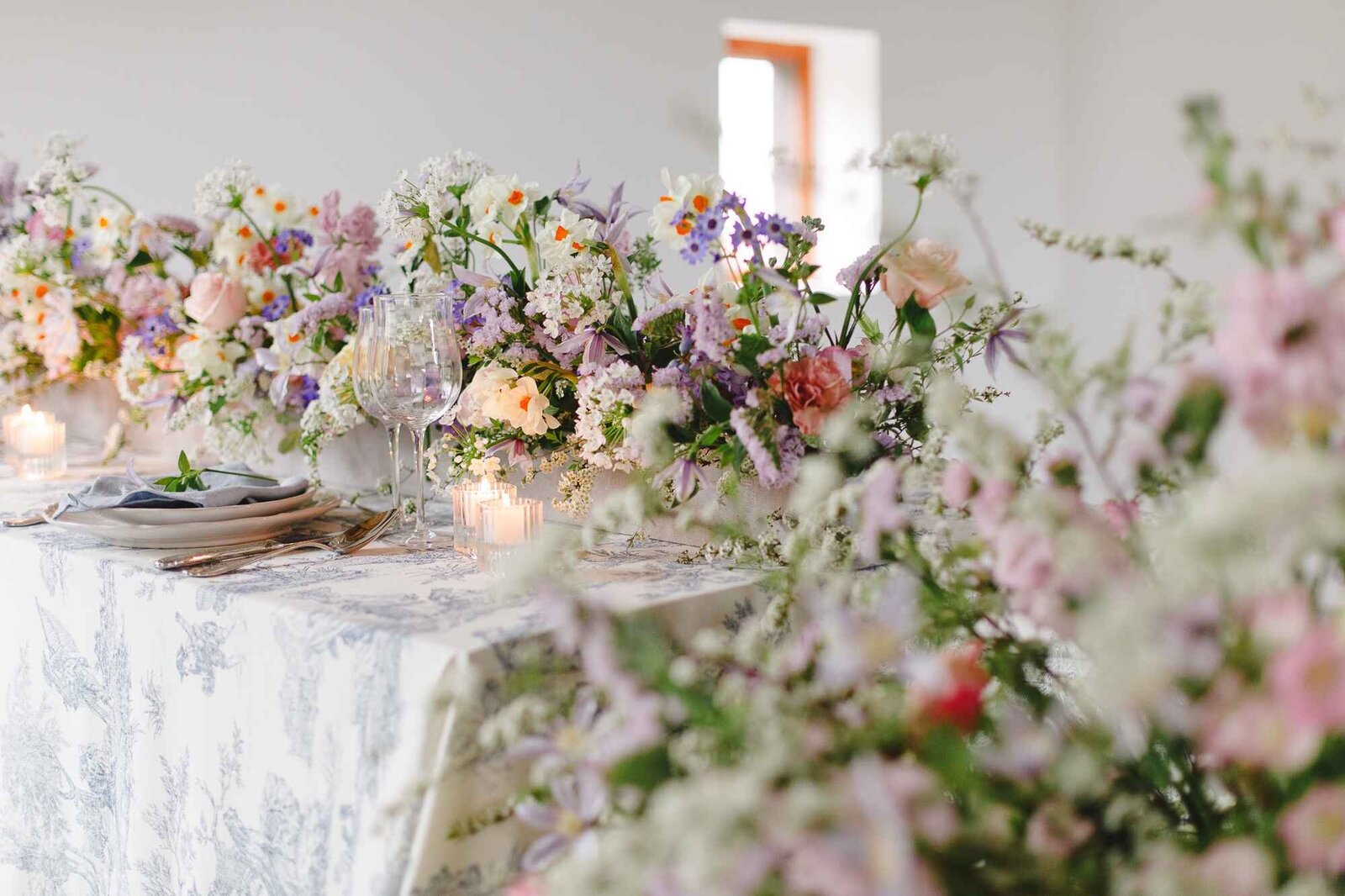 CapucineAtelierFloral-Formation-onetoone-decoration-table 12_13_11zon