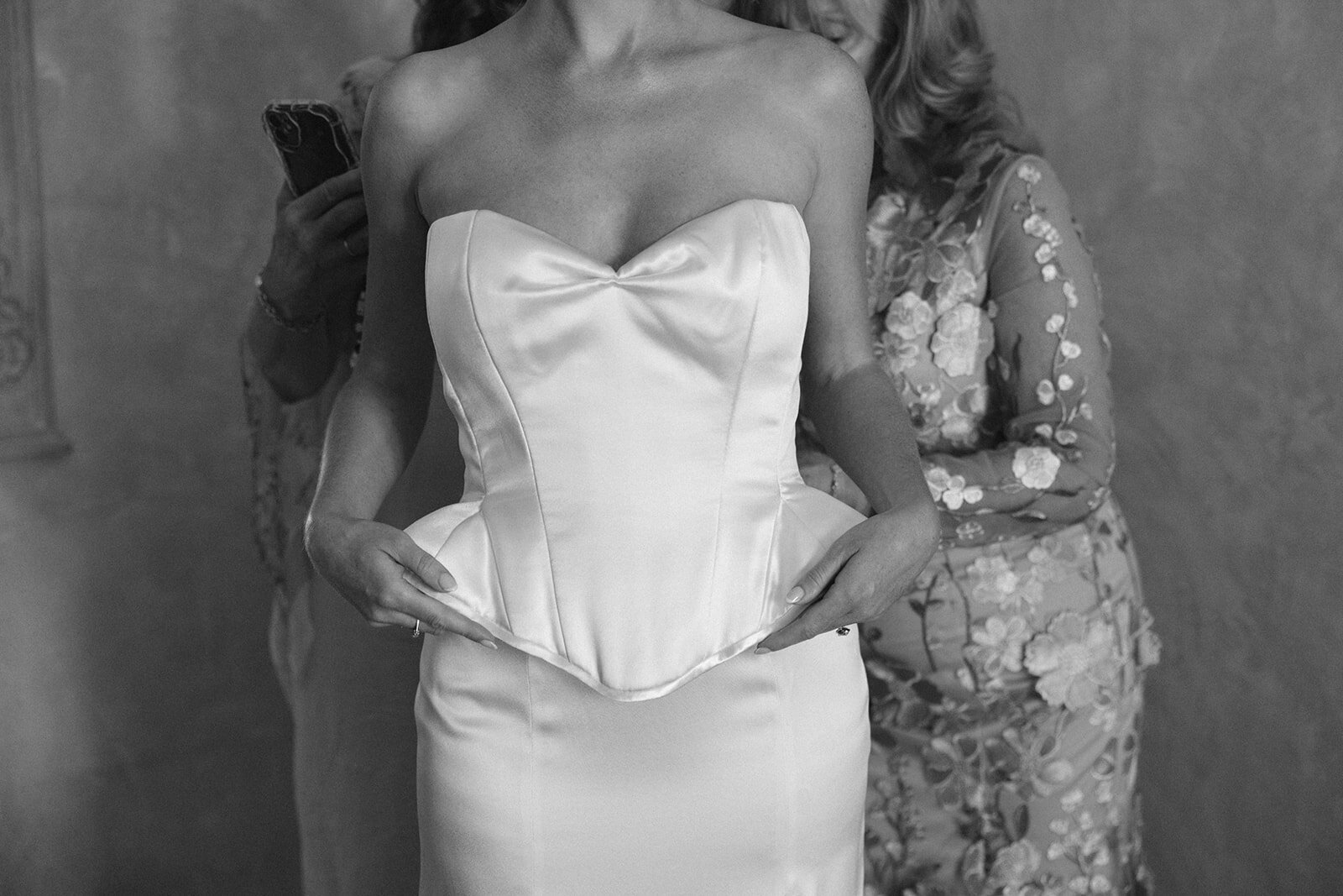 La mas de la rose wedding photographer france -Emma Wilder Photography-86