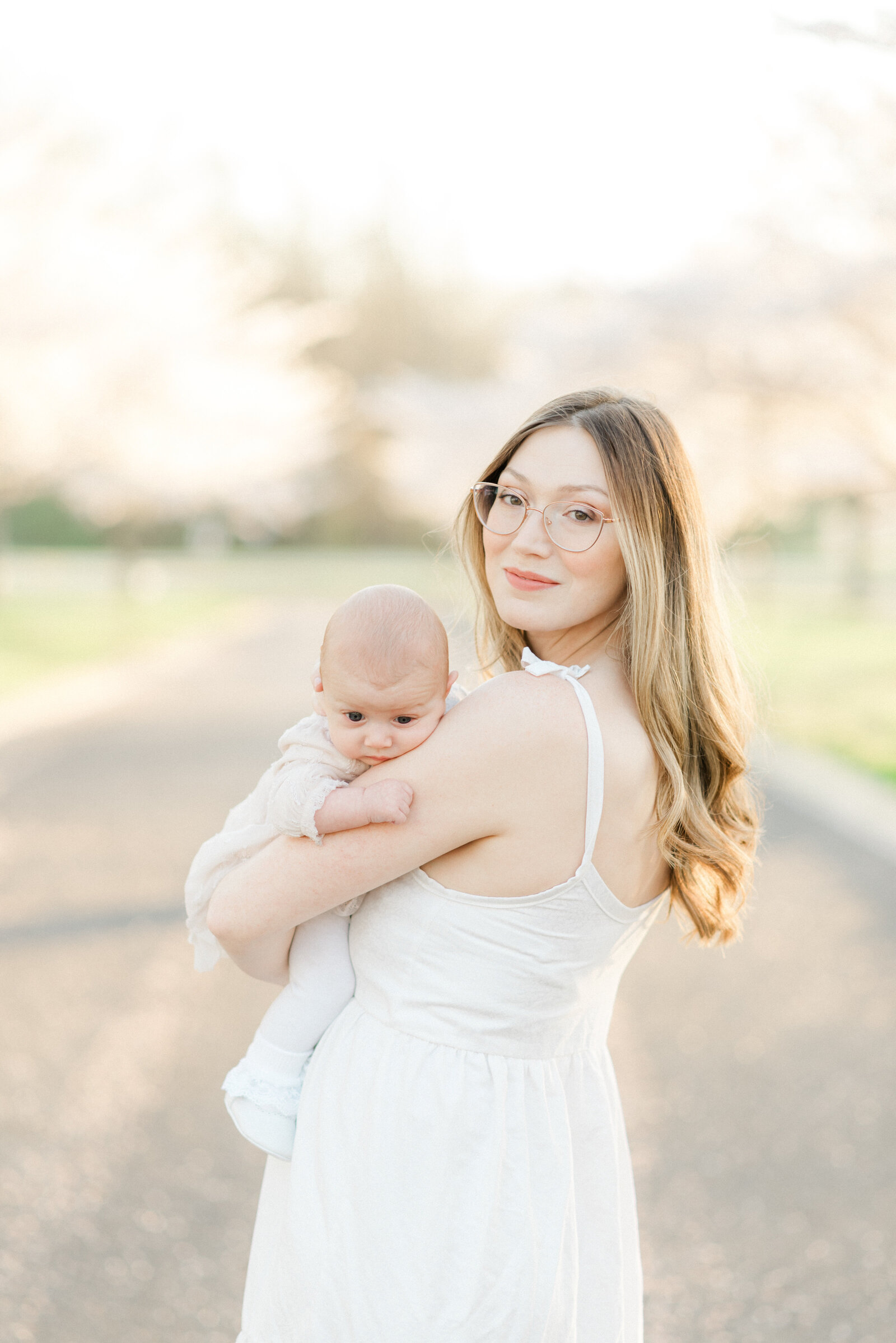 mom-and-baby-spring-photos