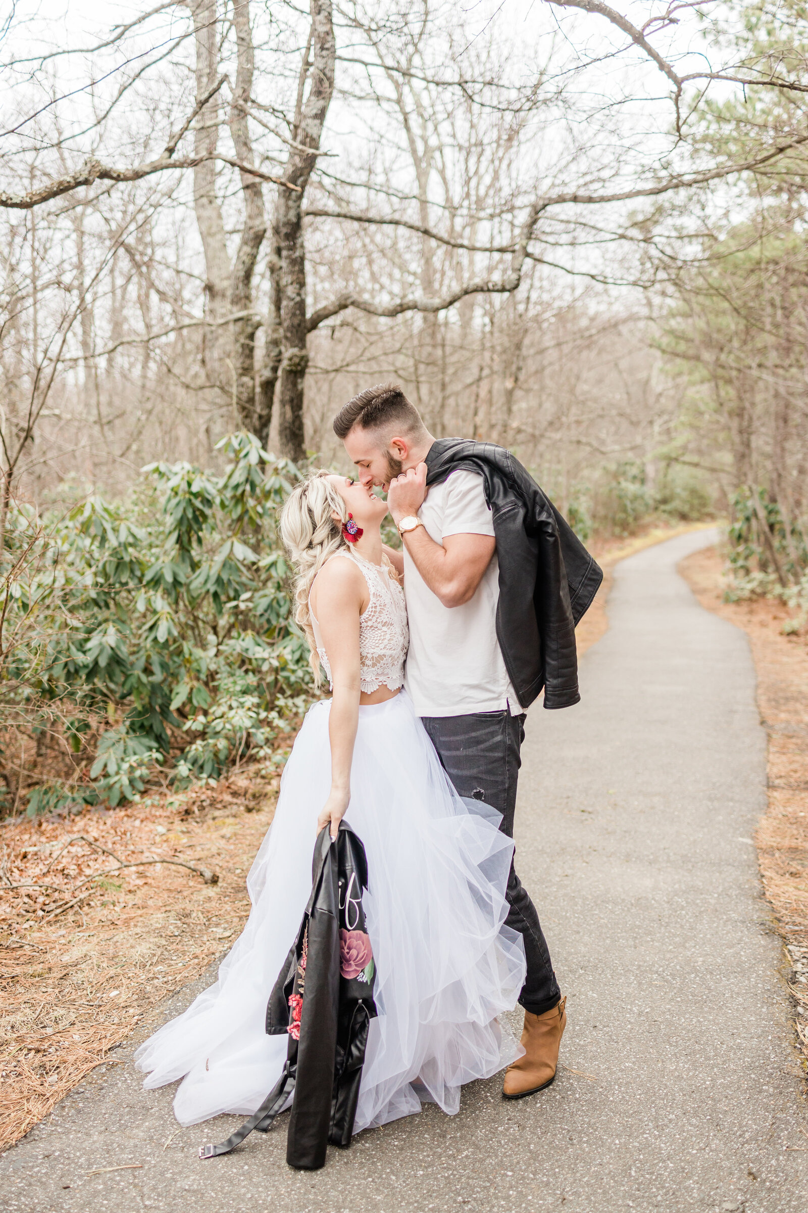 Linville-Gorge-North-Carolina-Wedding-Willow-And-Rove-20