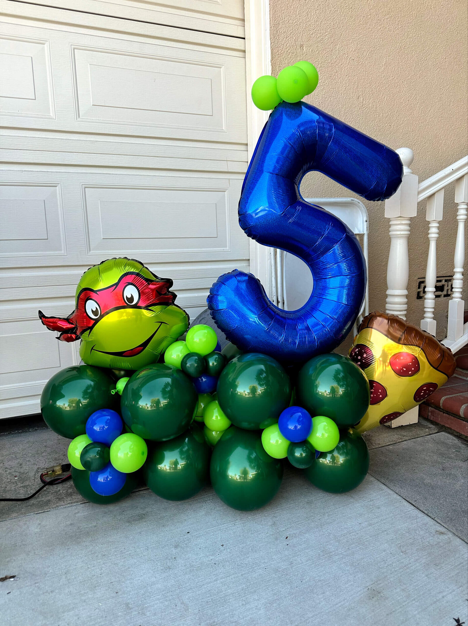 Fun birthday boy balloon decoration ninja turtles