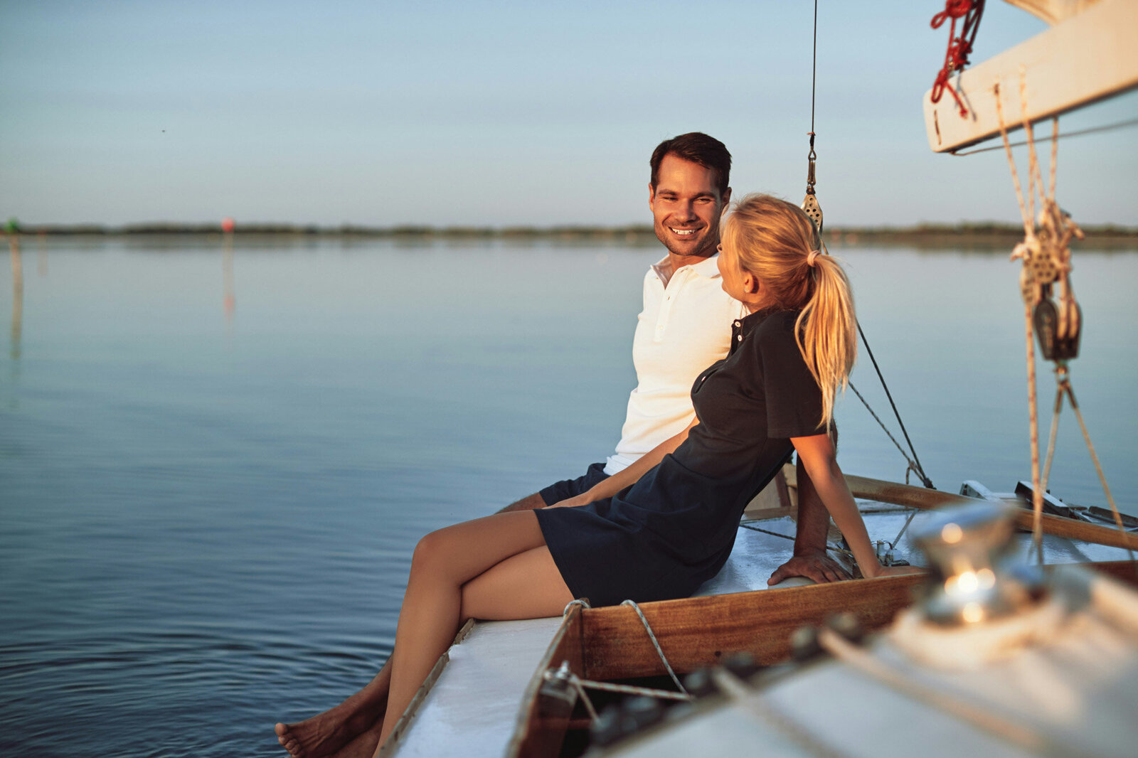 Luxury-Hamptons-Yacht-Rental-Harbor-View-06
