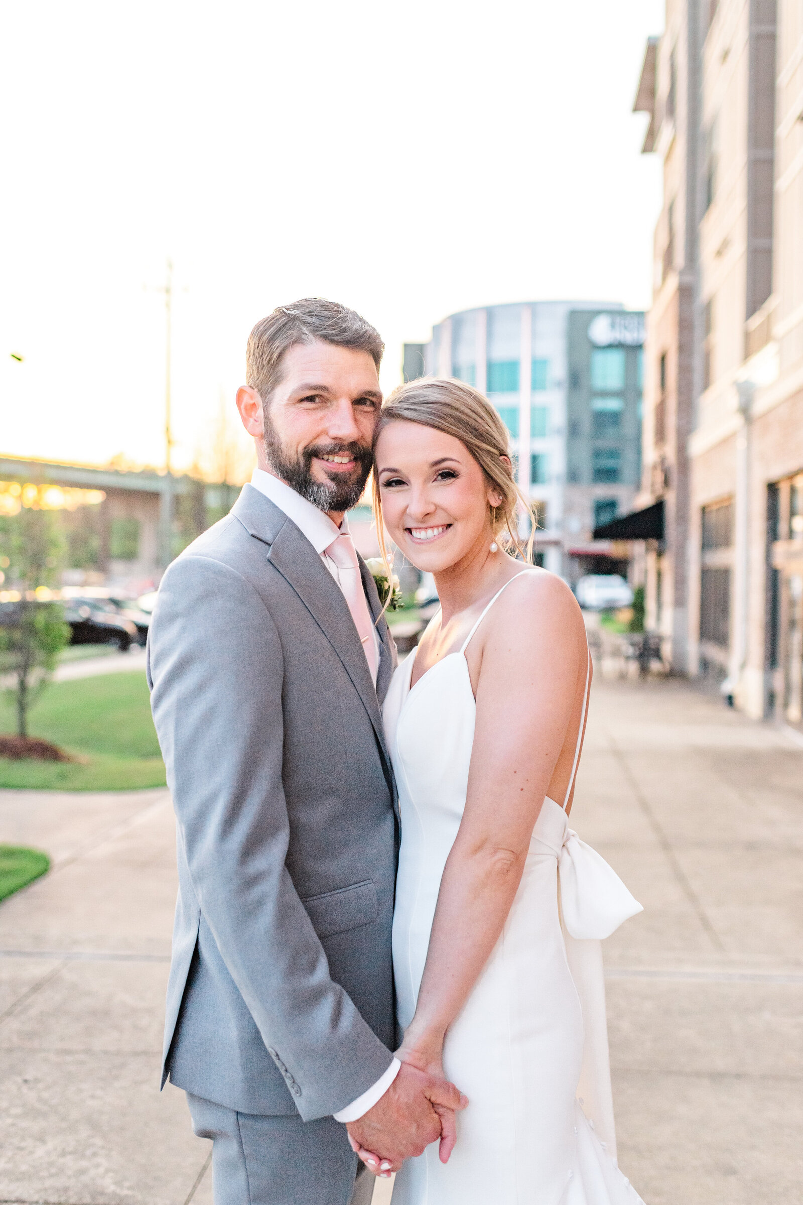 Tuscaloosa Downtown Wedding - Lauren Elliott Photography - Darah and Frank-8912