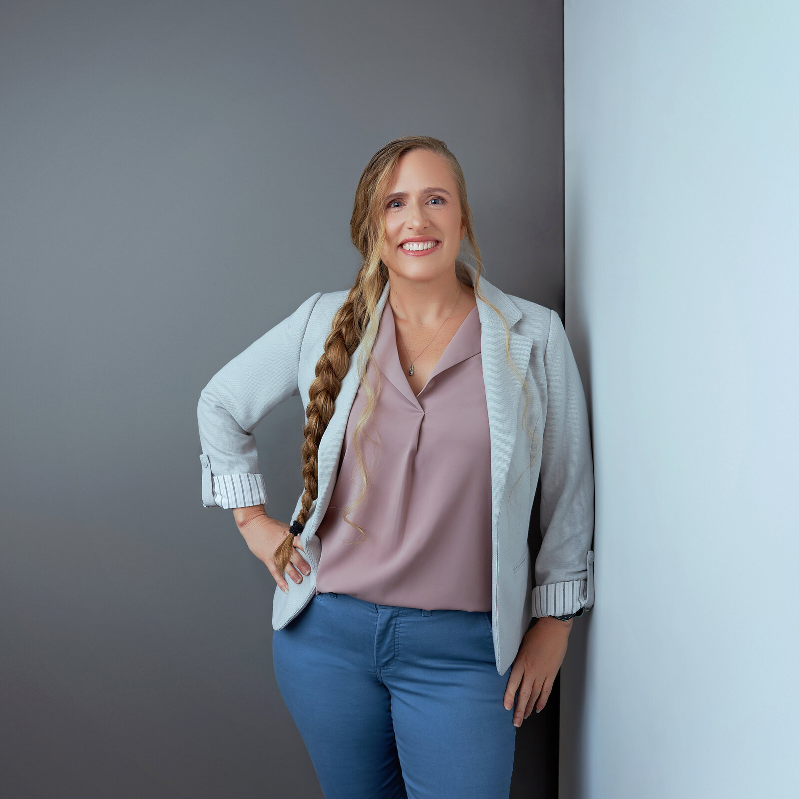 atlanta-gwinnett-best-headshots-personal-branding-studio-women-lenore-corporate-photography-photographer-twin-rivers-03