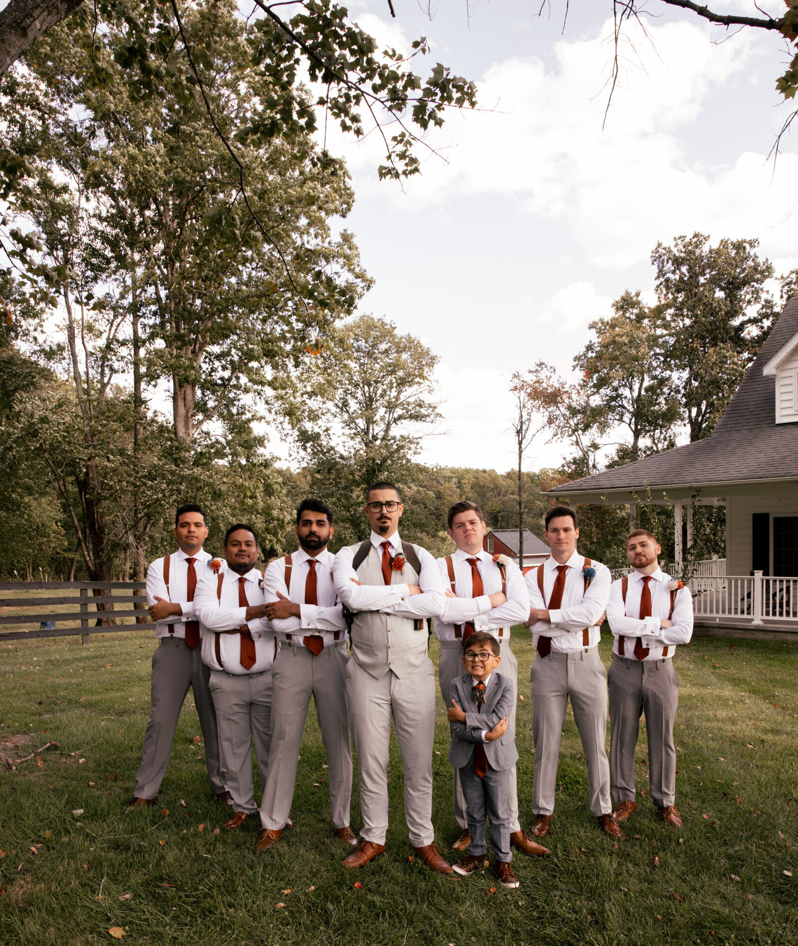 groomsmen photos