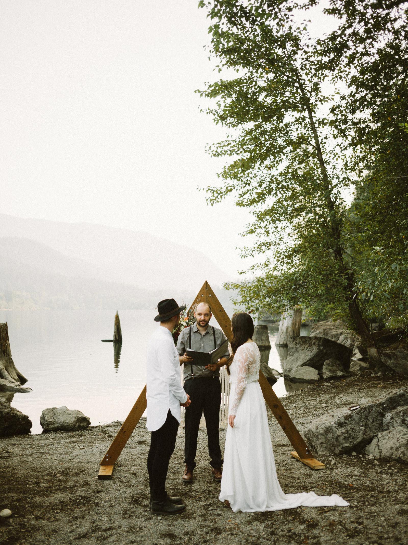 athena-and-camron-seattle-elopement-wedding-benj-haisch-rattlesnake-lake-christian-couple-goals59