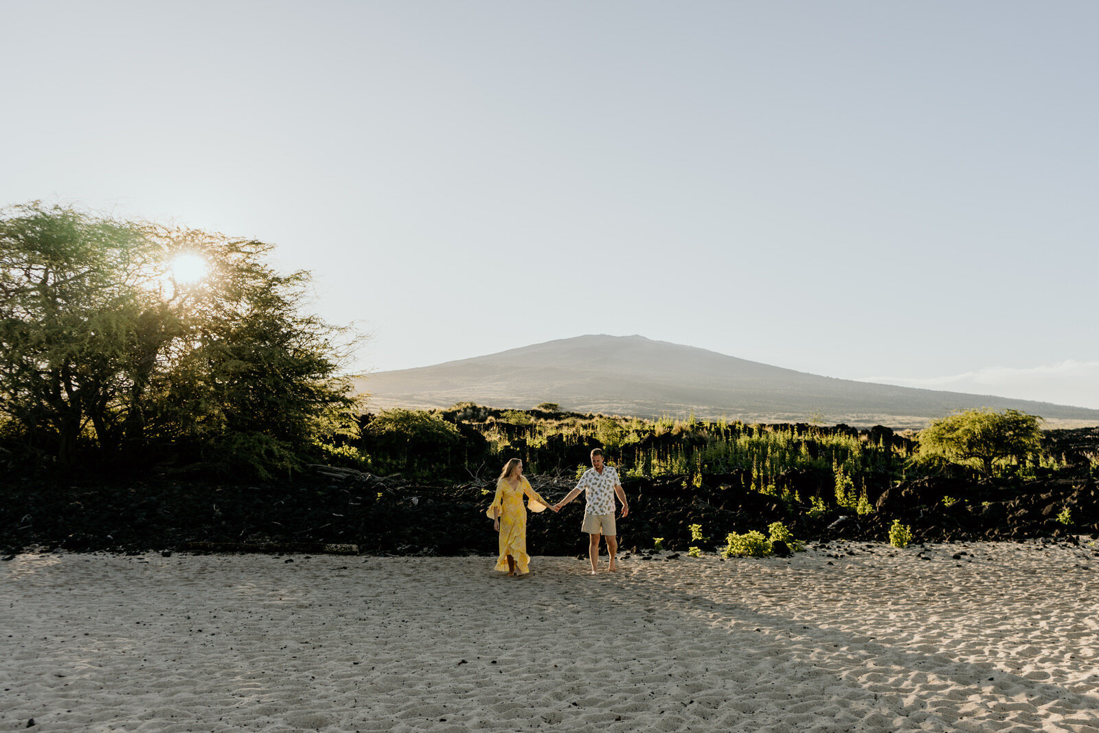 thewanderingb-honeymoon-couple-photographer-hawaii-big-island-3