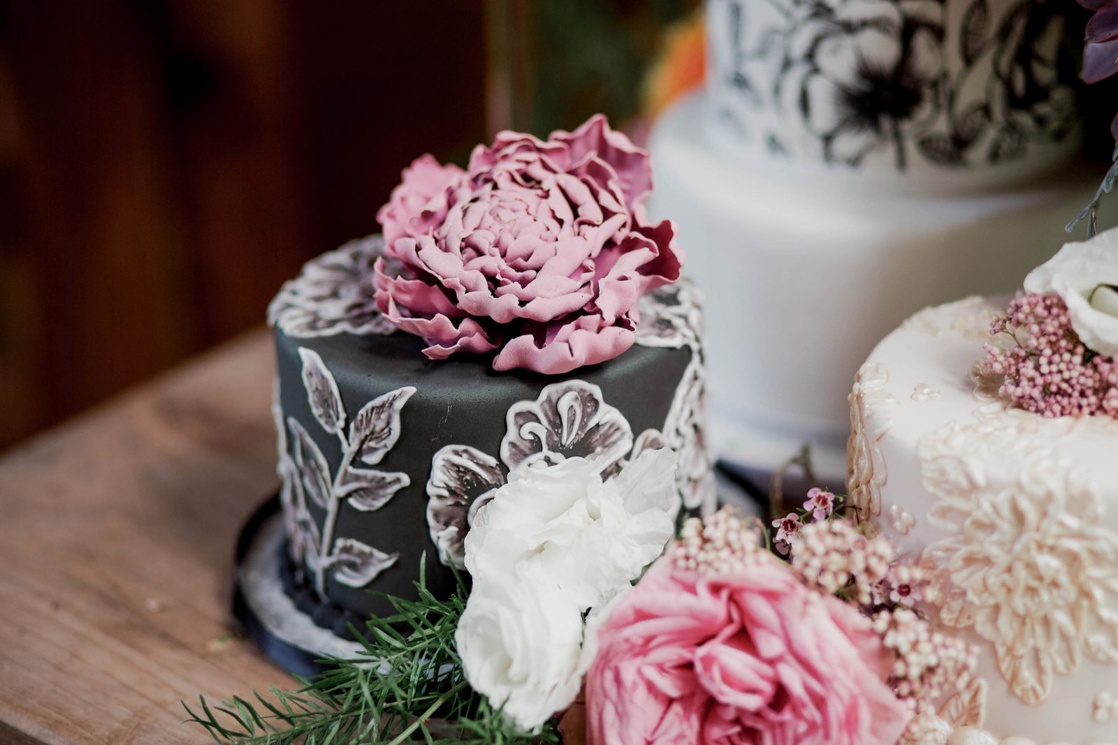 cake-spring-bridal-lookbook-fashion-editorial-glamour-grace-blog-published-rosa-clara-francesca-miranda-jenny-packham-mma-agency-kate-timbers304