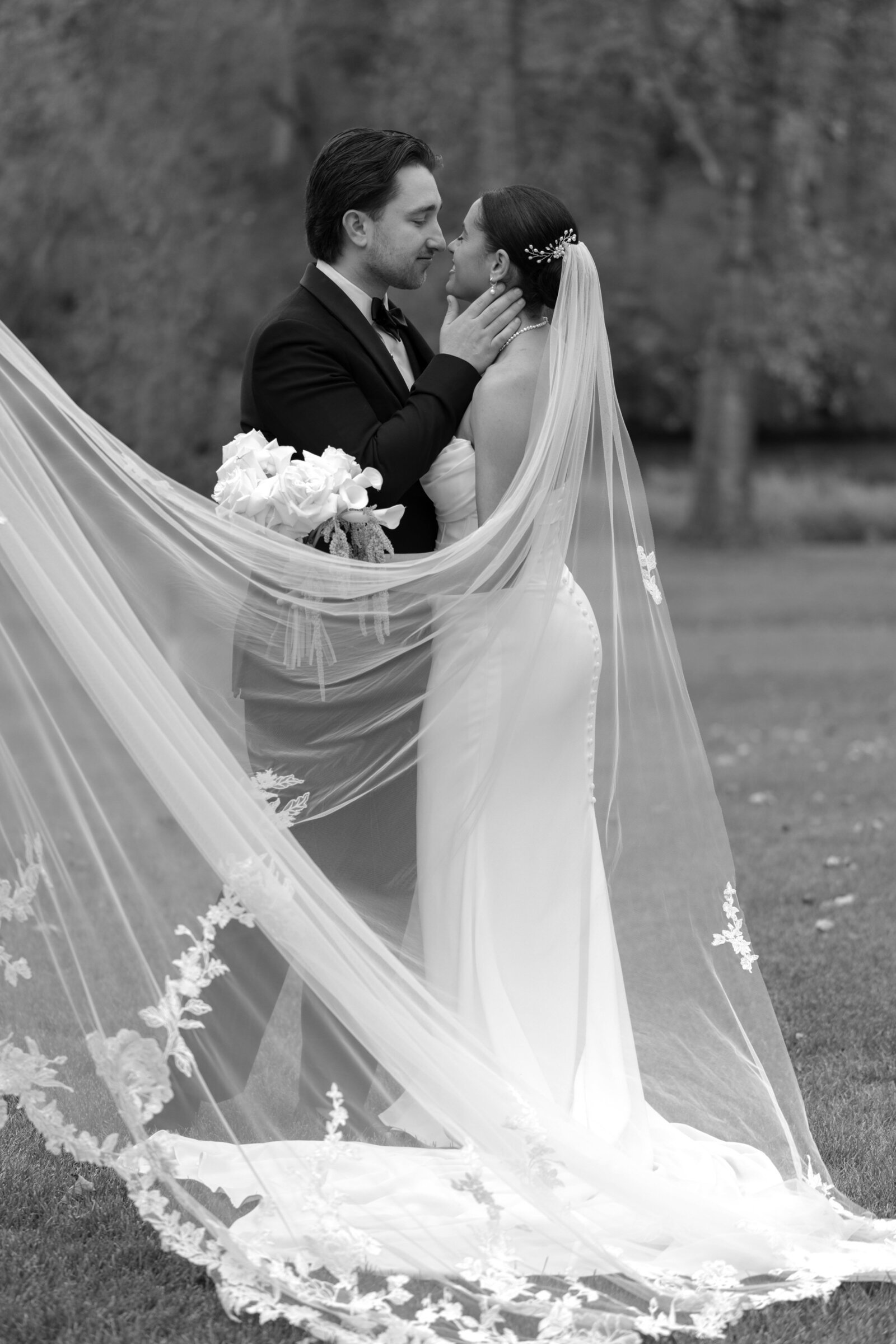 Alex-McCrary-Photography-Emma-Tristen-Wedding-Dubuque-Iowa-Hotel-Winneshiek-6