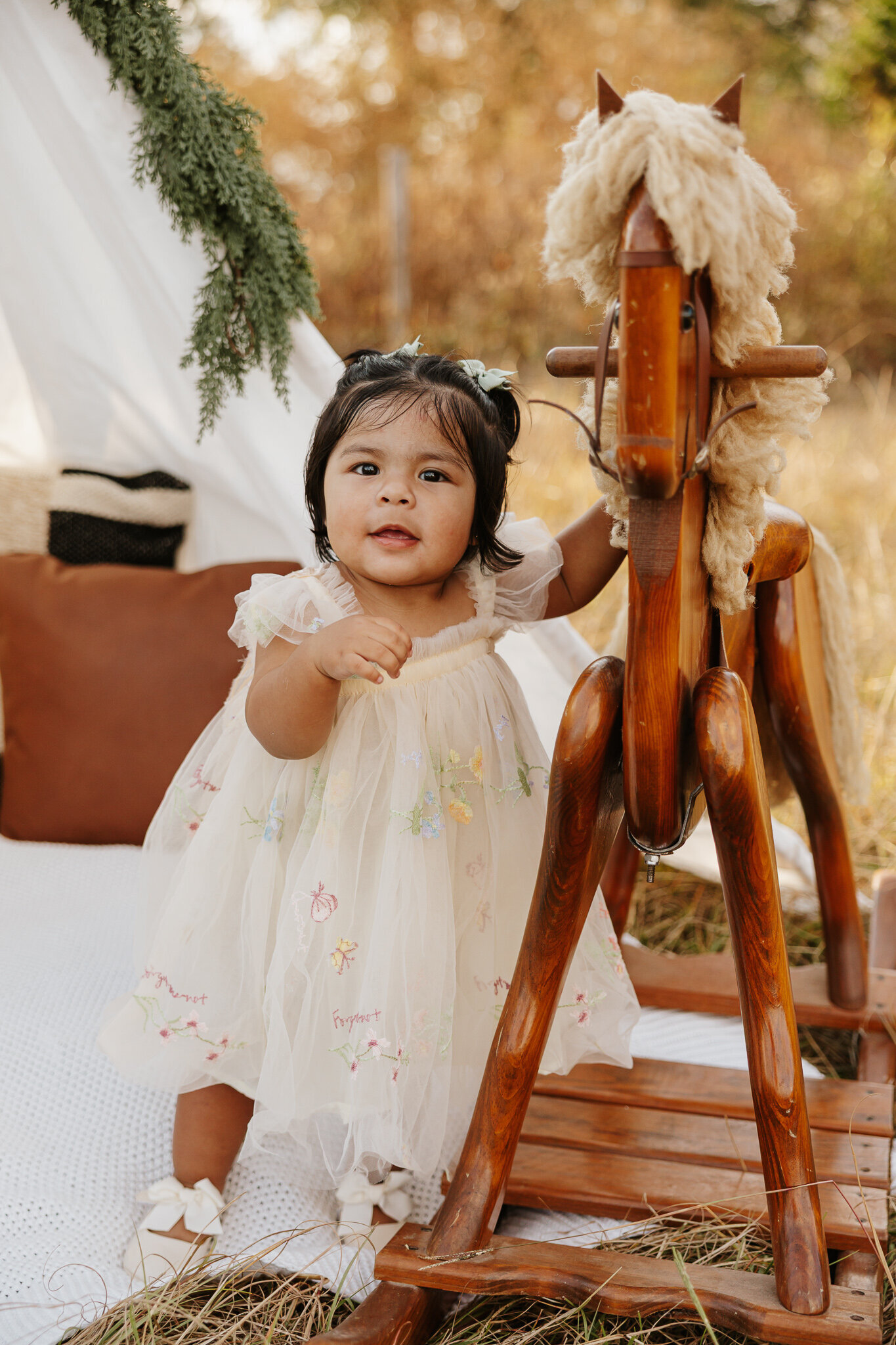 First-Birthday-Smash-Cake-Session-at-the-Farm-Fields-Aiken-SC-by-KateLens-Photography-38