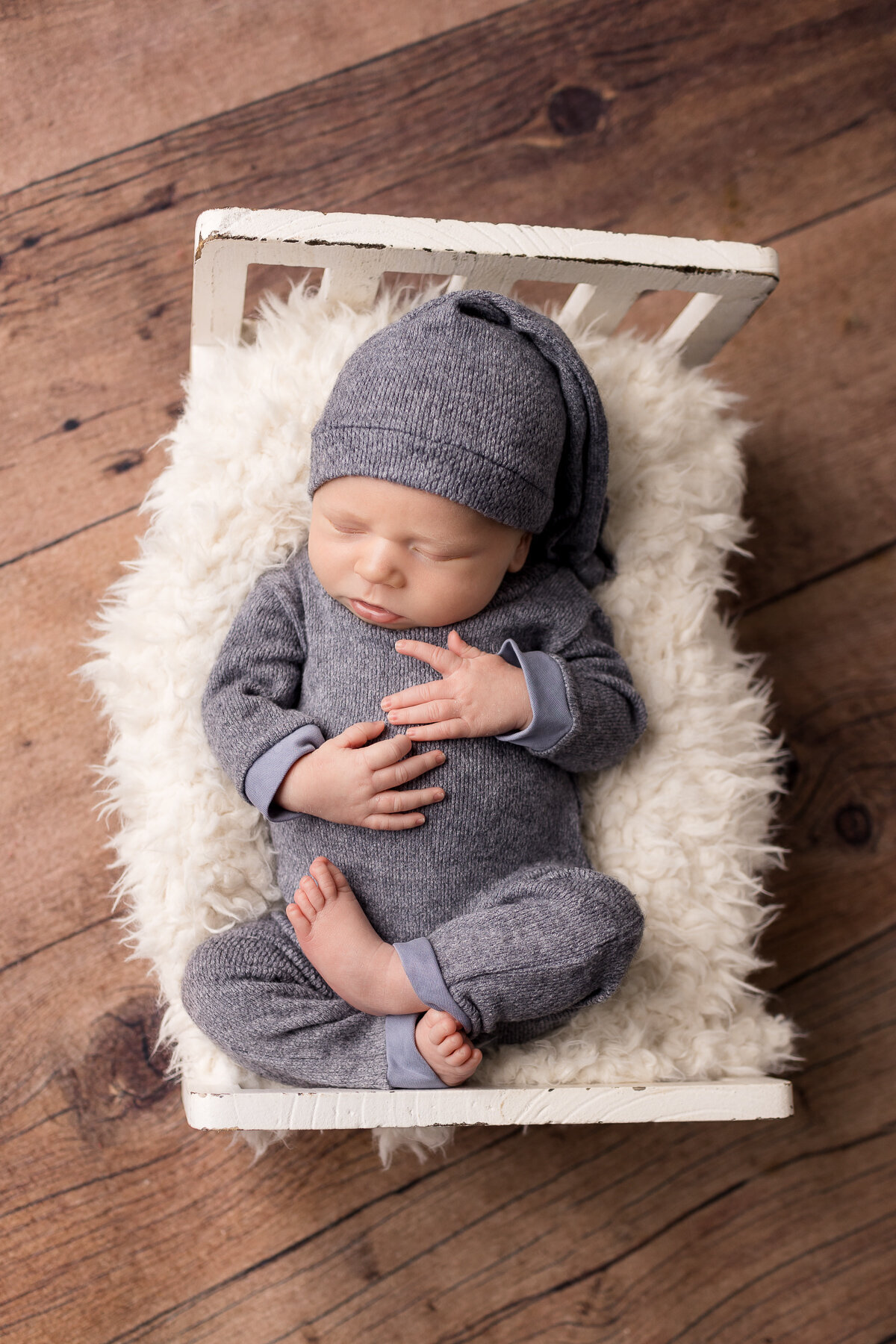 in-home-newborn-photography-session-baby-boy-Georgetown-KY-photographer