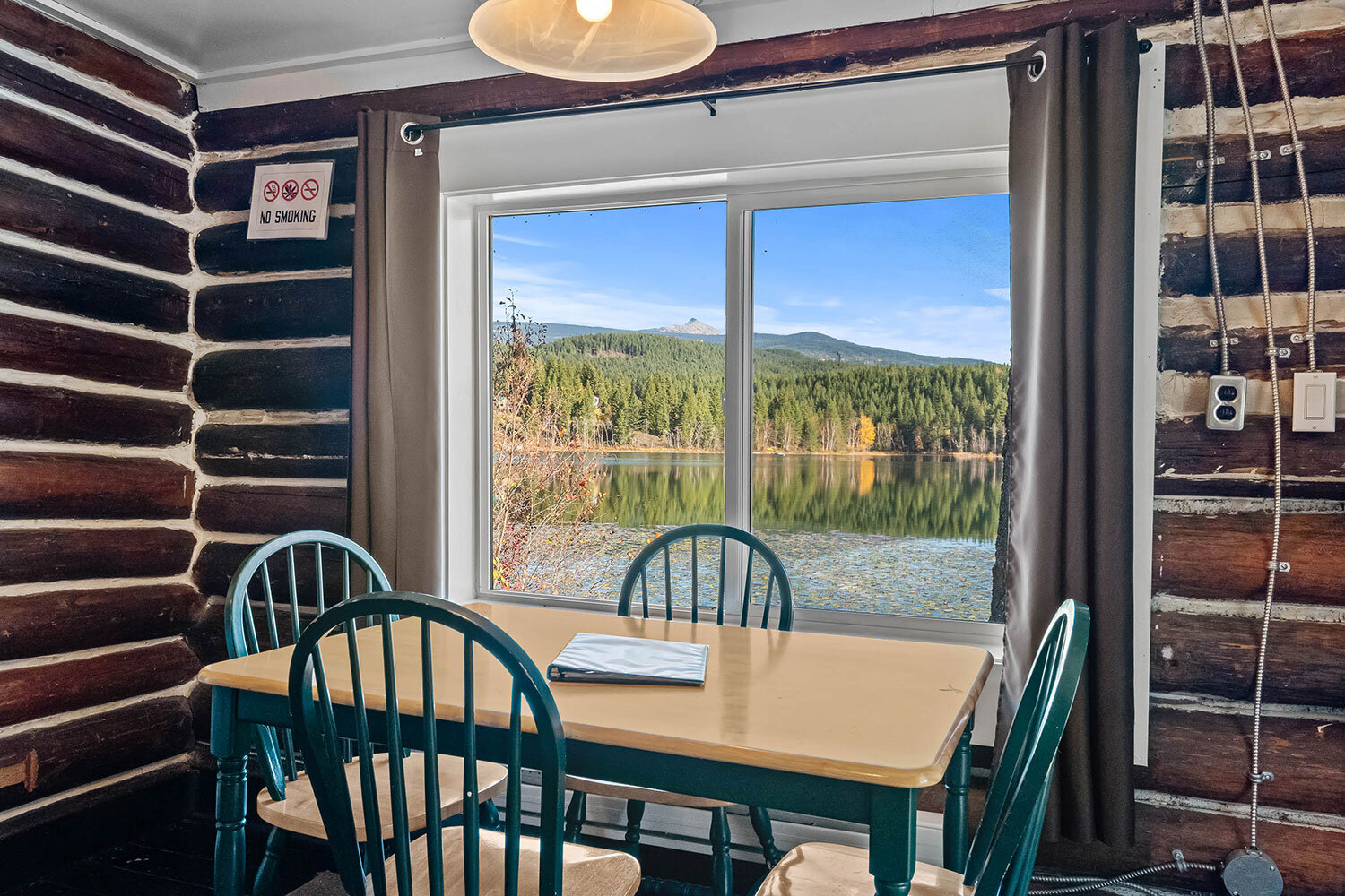 One-Bedroom-Dining
