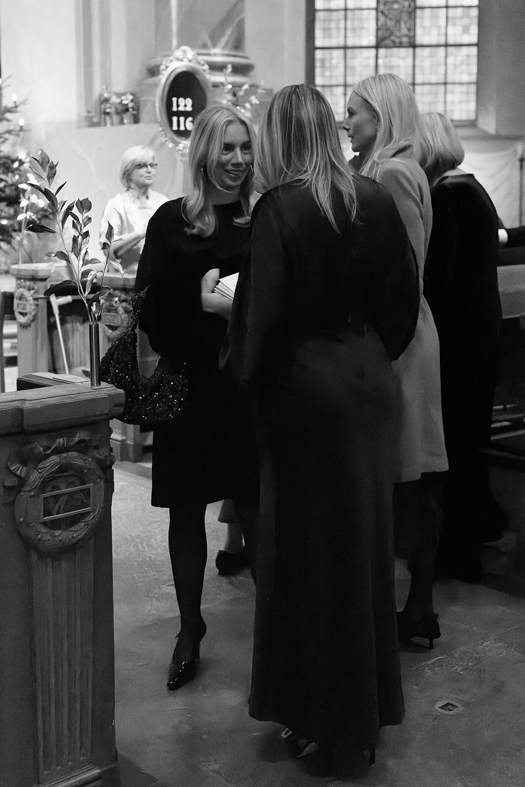 Destination Wedding Photographer Stockholm Anna Lundgren Winter City Wedding at Diplomat, Hedvig Eleonora Church, Dramaten and Teatergrillen Stockholm Sweden_014