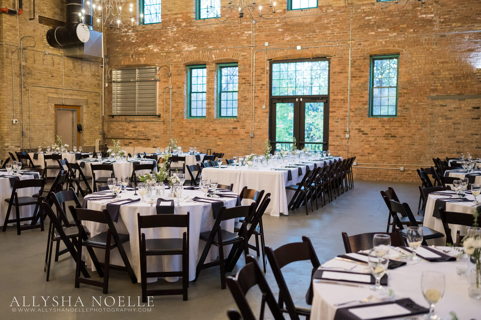 Wedding-at-The-Factory-on-Barclay-in-Milwaukee-0713