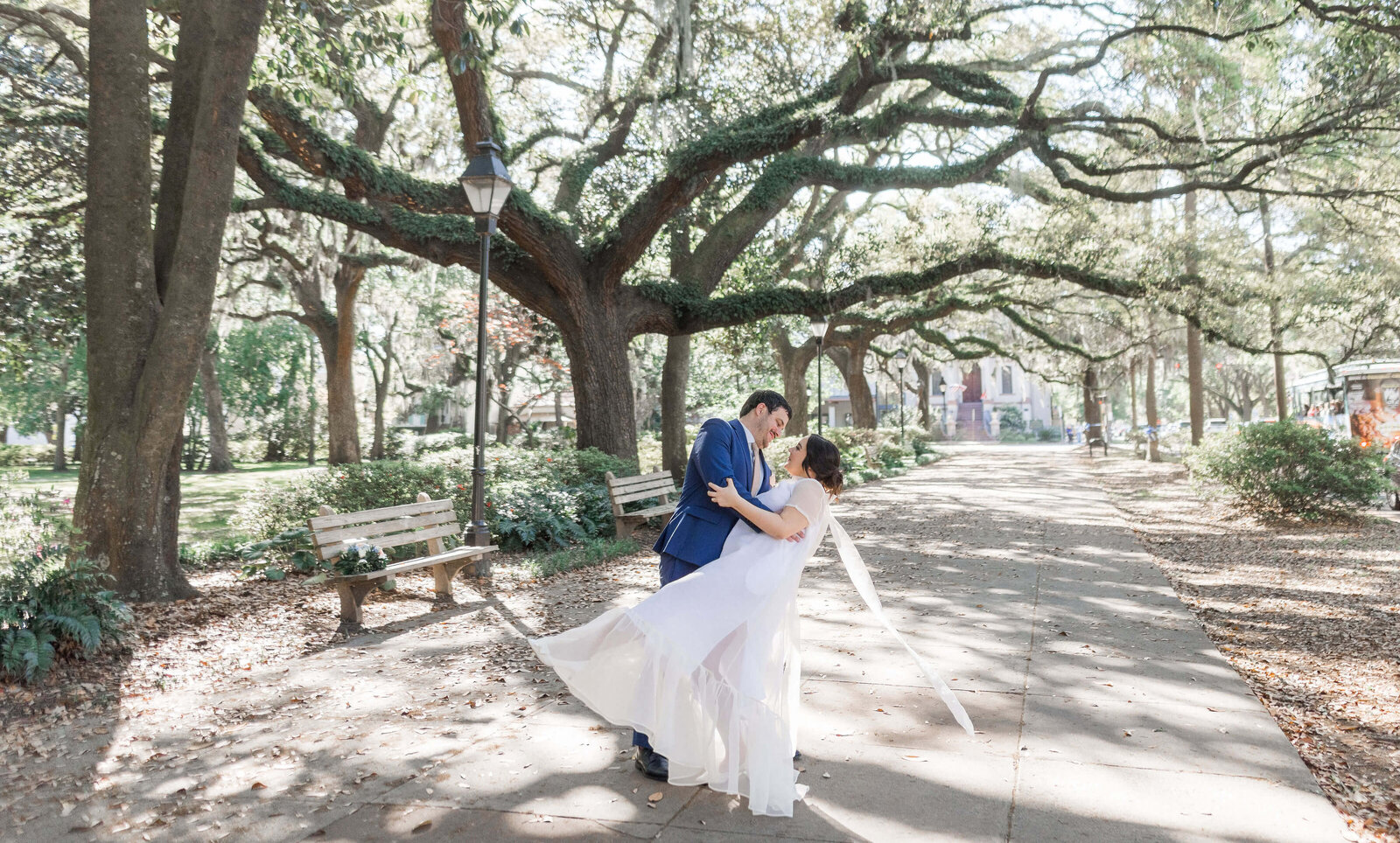 Tori_Bronston_Photography_Spring_Savannah_Elopement_Forsyth_Park04