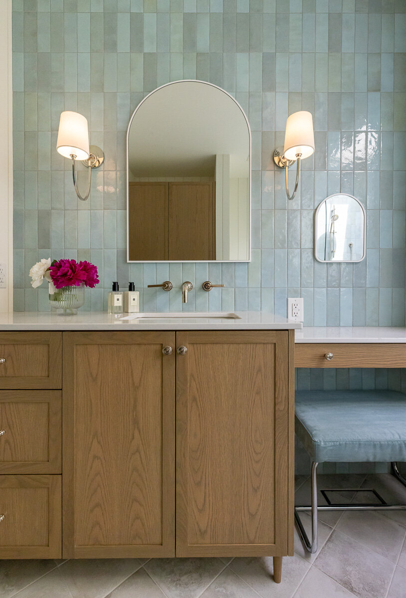 oak-makeup-vanity-with-blue-tiles-ALignID