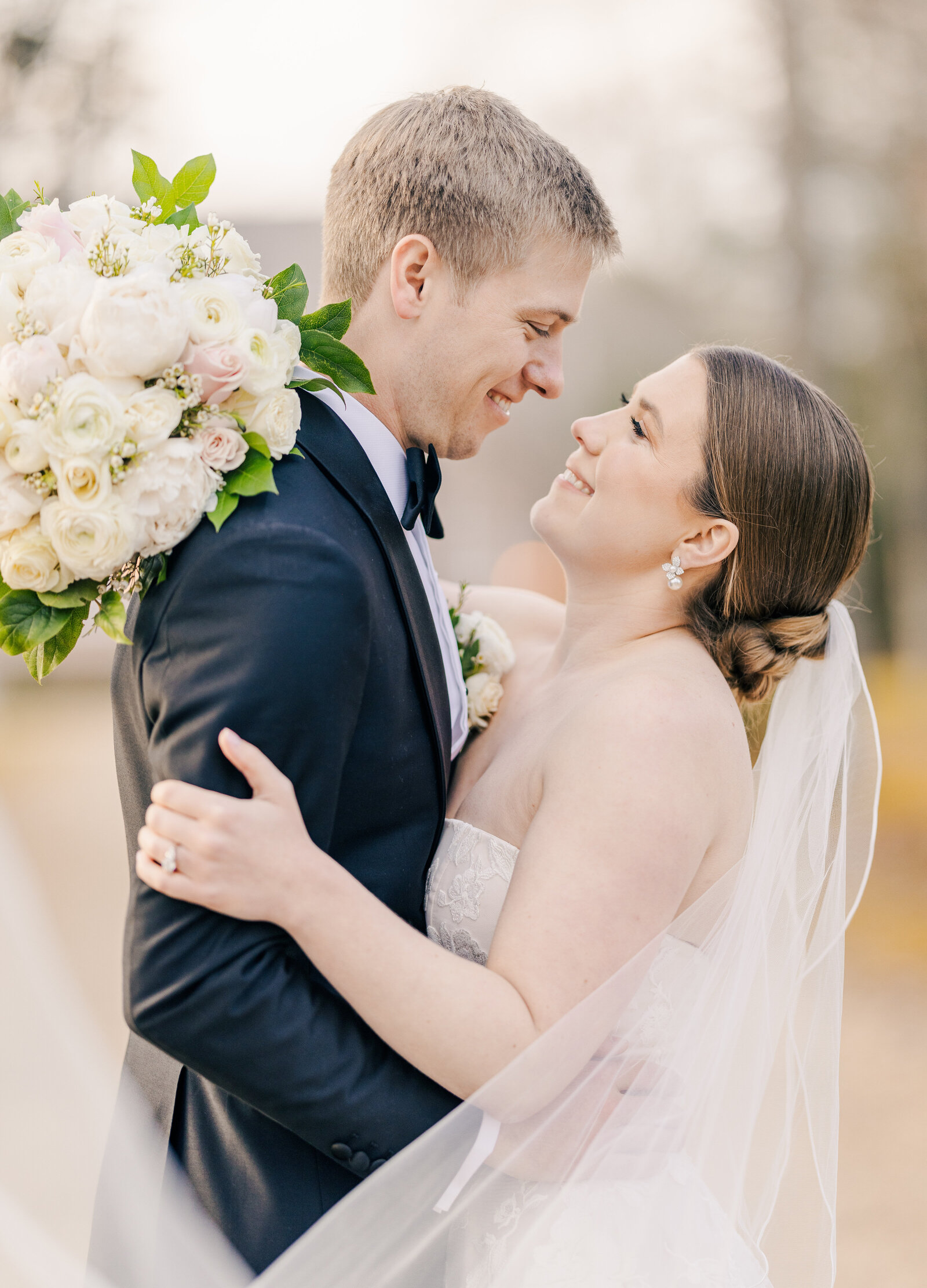 Love That Warms the Soul – A Bride & Groom’s Winter Wedding