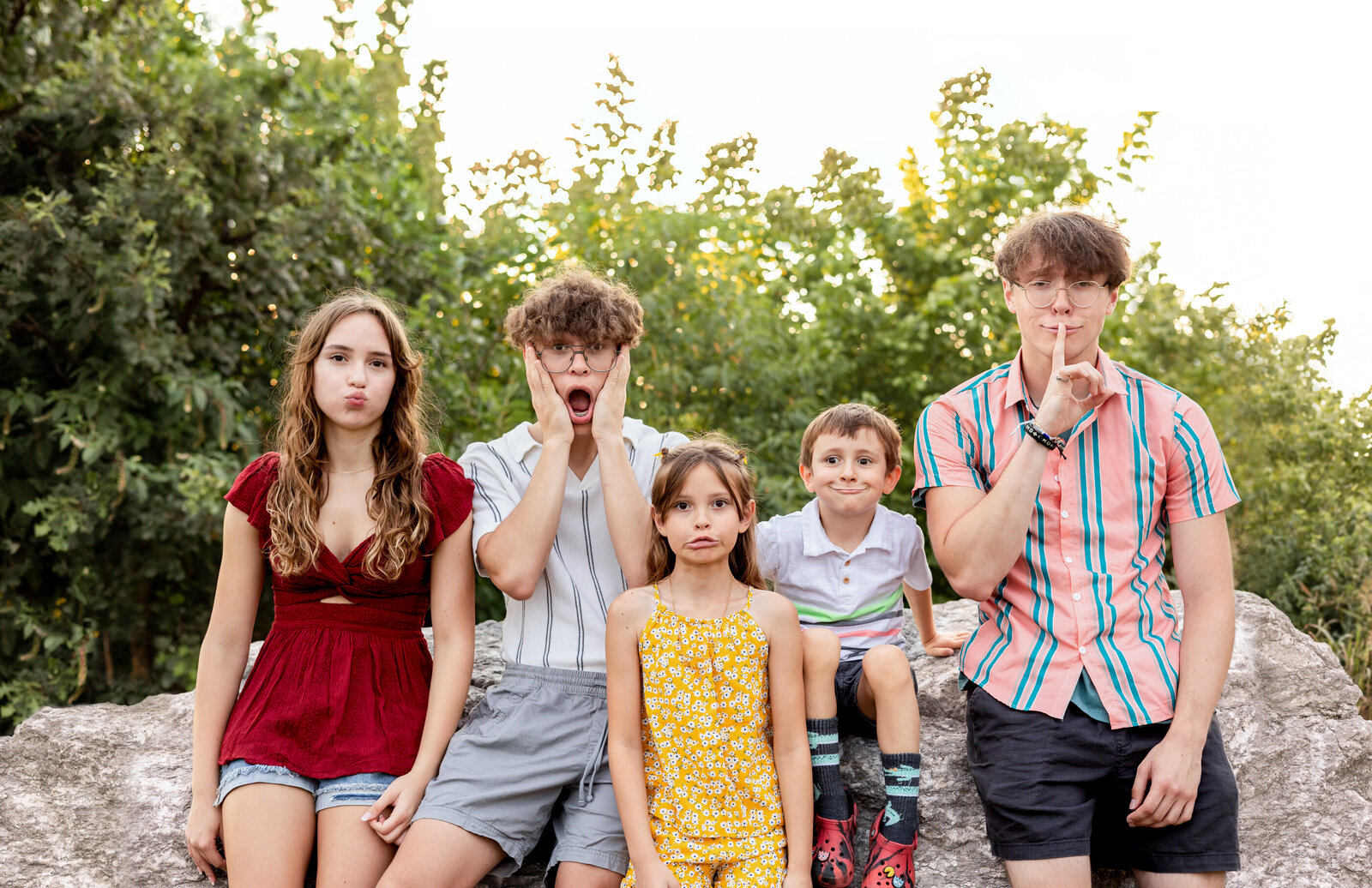 outdoor-family-photography-session-Frankfort-KY-photographer-golden-hour