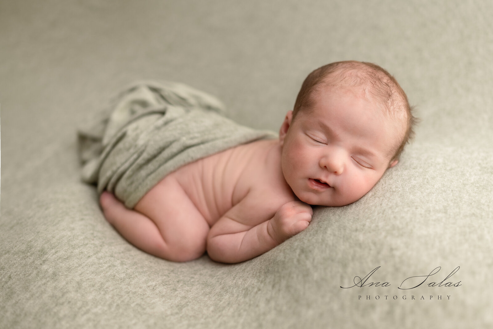 Newborn Photographer Edmonton-4