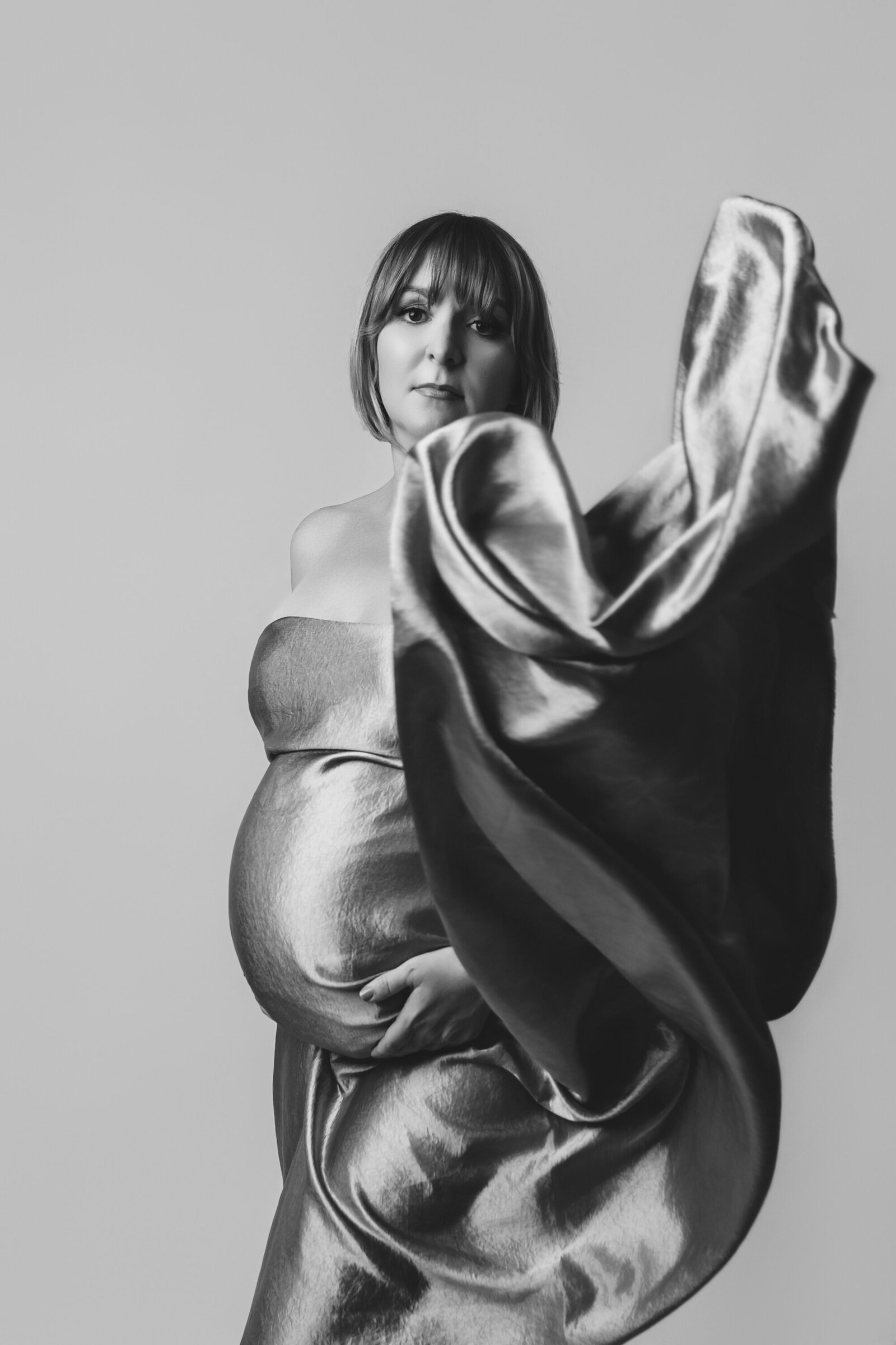 MiniAnnaPhotography2023-Jenna-Maternity-1755srgb-evsrgb-bw3000px