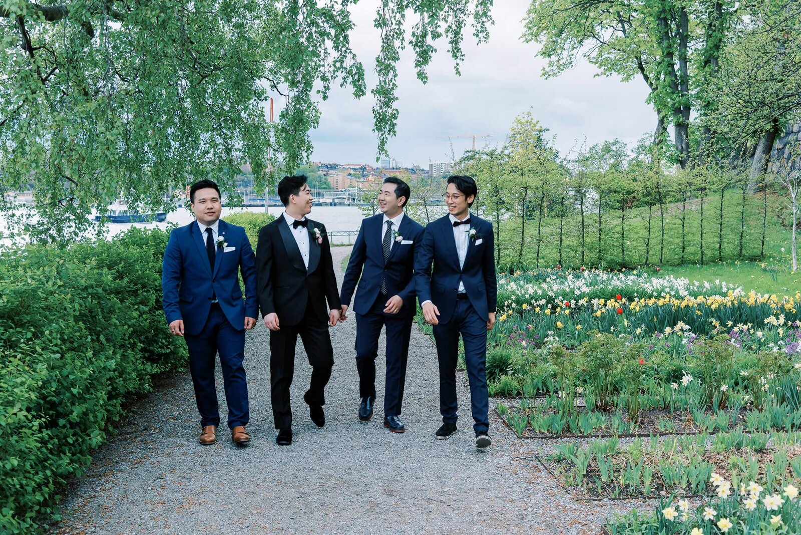 Destination Wedding Photographer Anna Lundgren in Stockholm Wedding at Skansen and Waldemarsudde in Stockholm Sweden_17