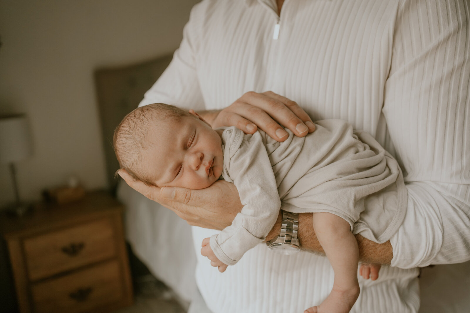 Tacoma Nebworn photography dad holding baby