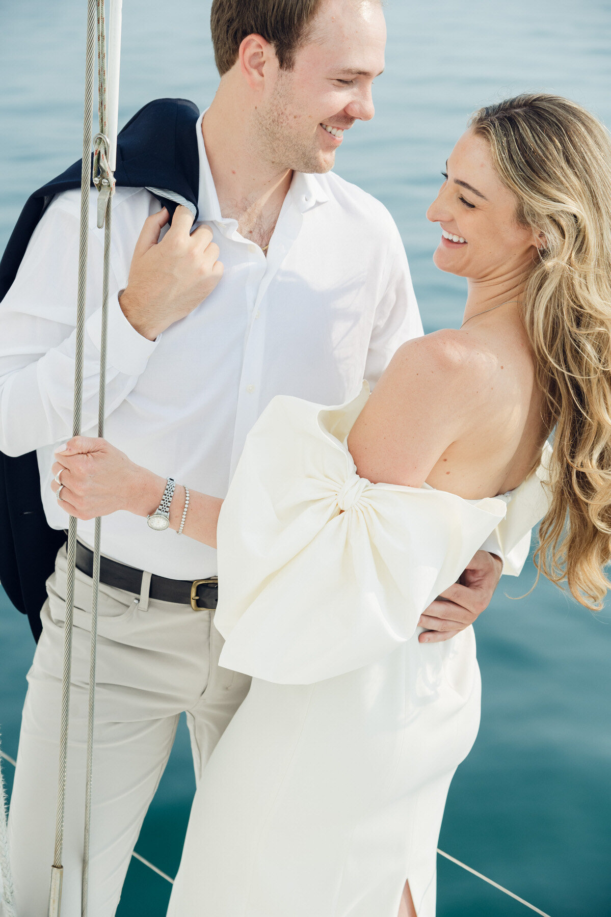 Lake-Michigan-Sailboat-Engagement-Session-14