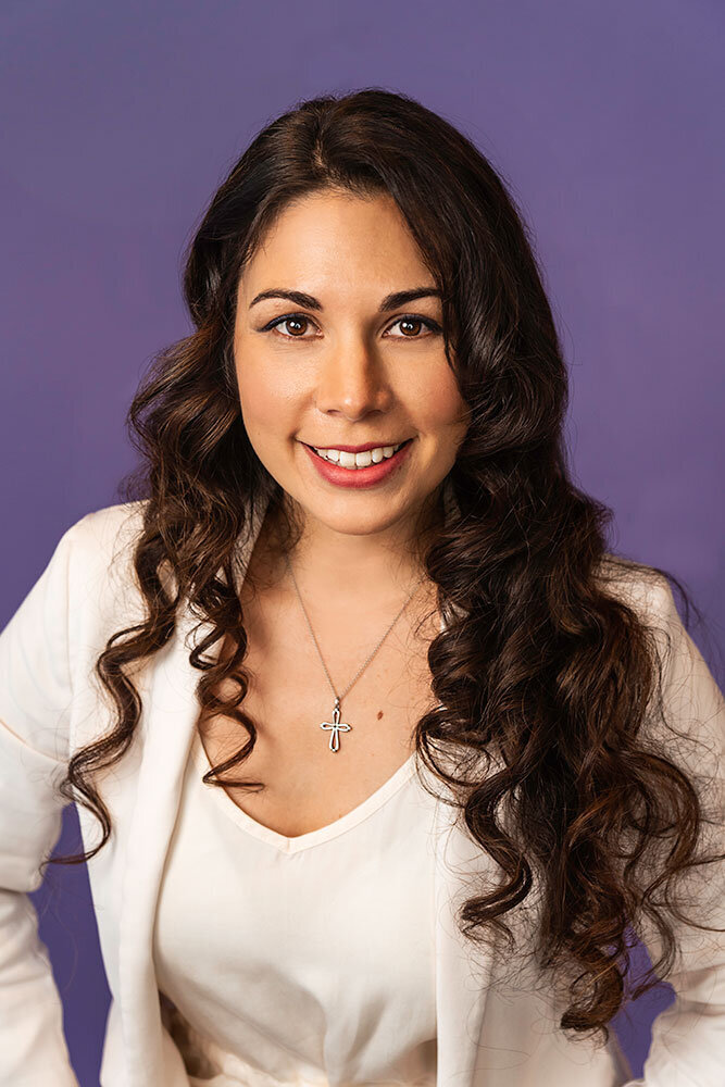 orchid-background-headshot-woman-go-getter-coach-consulting-northern-colorado-best-headshot-photographer