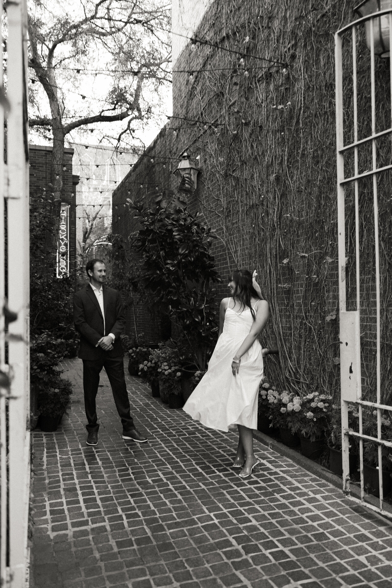 downtowndallasengagementphotos_stillsbytrinity-45