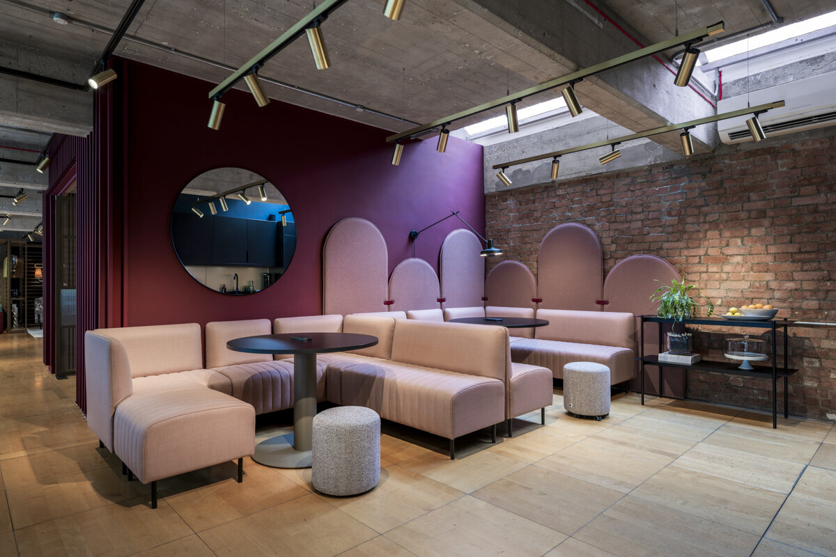 Sixteen3 - Showroom CDW 2025 - Office Curator - SMALL-29