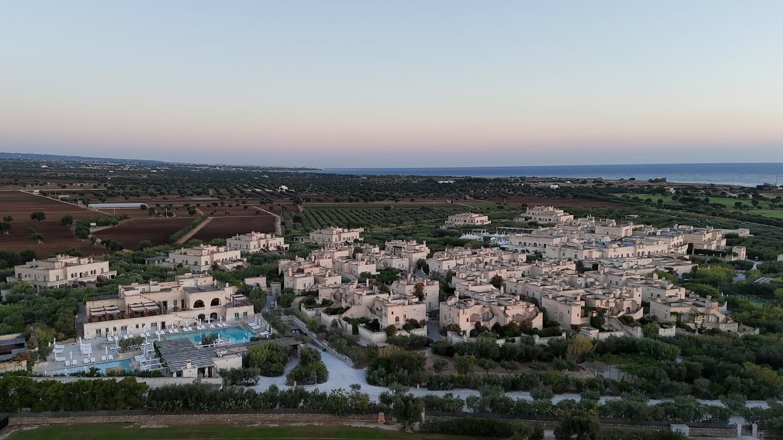 Destination Wedding Photographer Anna Lundgren in Stockholm Borgo Egnazia Puglia Italy_3