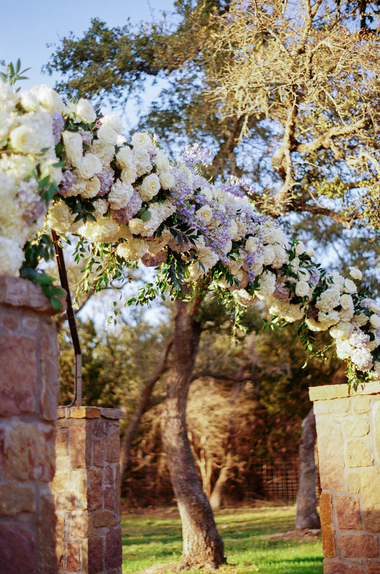 Emily-and-Colton-2024-Ma-Maison-Wedding-Venue-in-Dripping-Springs-Texas-024