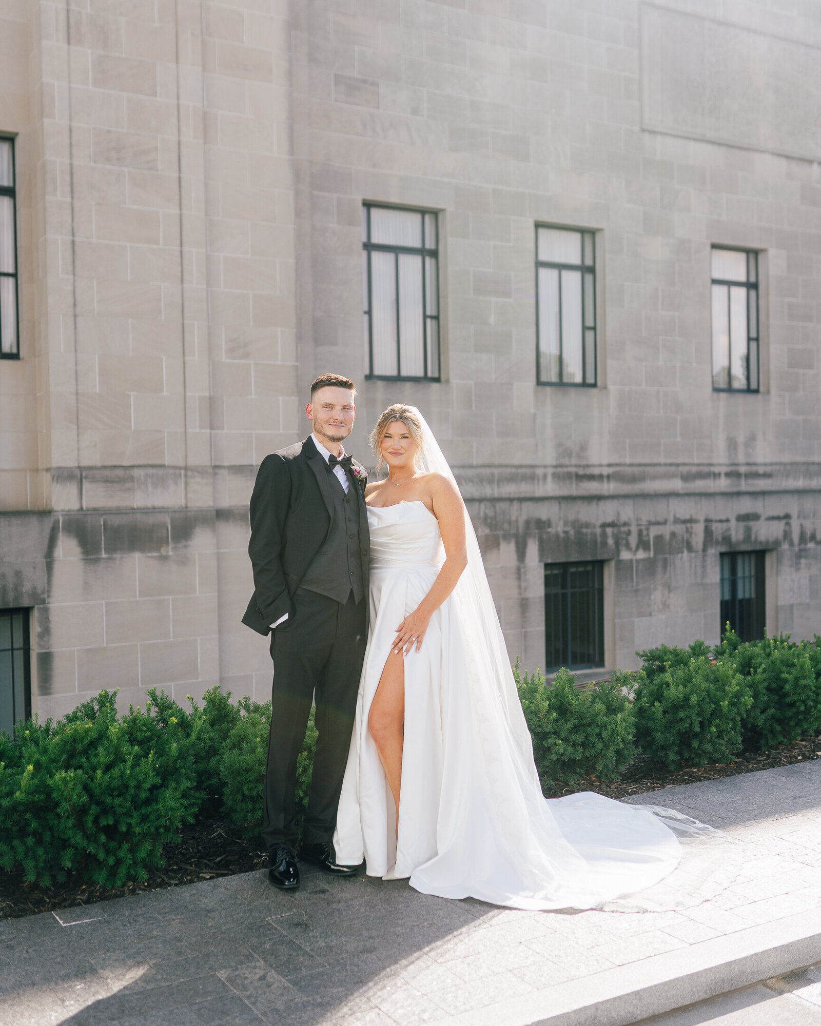 Corby Intercontinental Hotel Kansas City Wedding Plaza-138