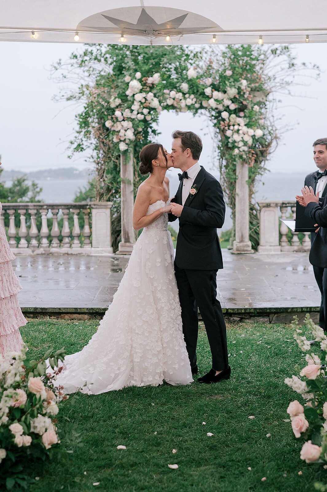 leila-james-events-newport-rhode-island-luxury-wedding-planner-castle-hill-wedding-coastal-wedding-photographer-stephanie-veglianteCeremony-95 copy