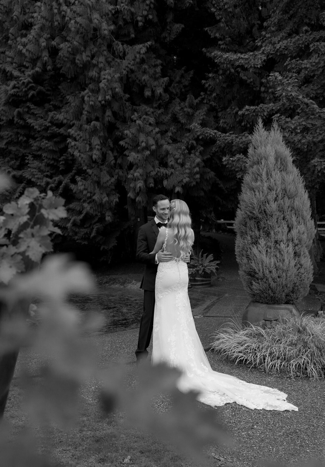Bride and groom’s first dance