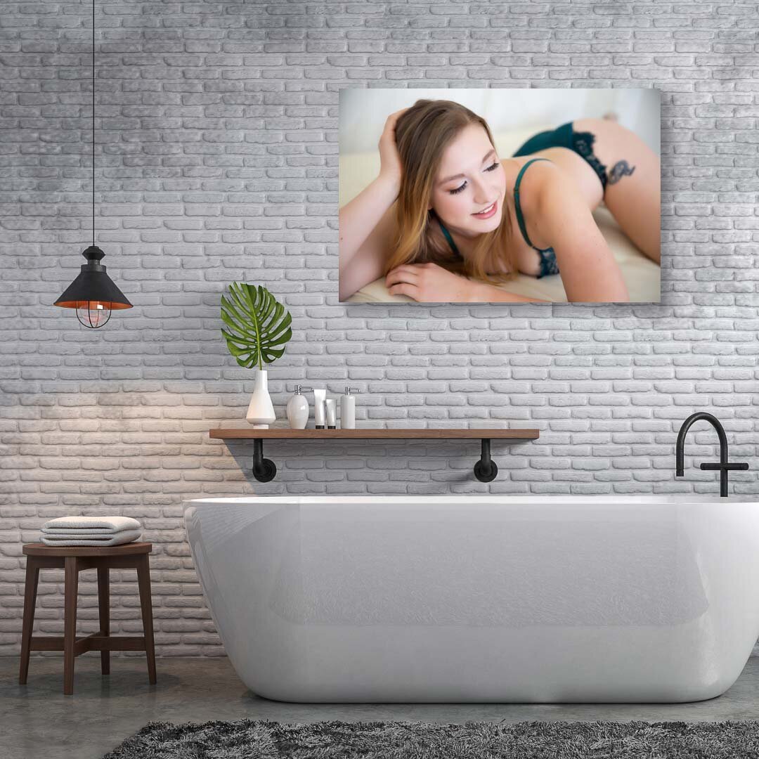 Syracuse-Bomshell-Boudoir-Wall-Art-Albums-Products-and-Display-16
