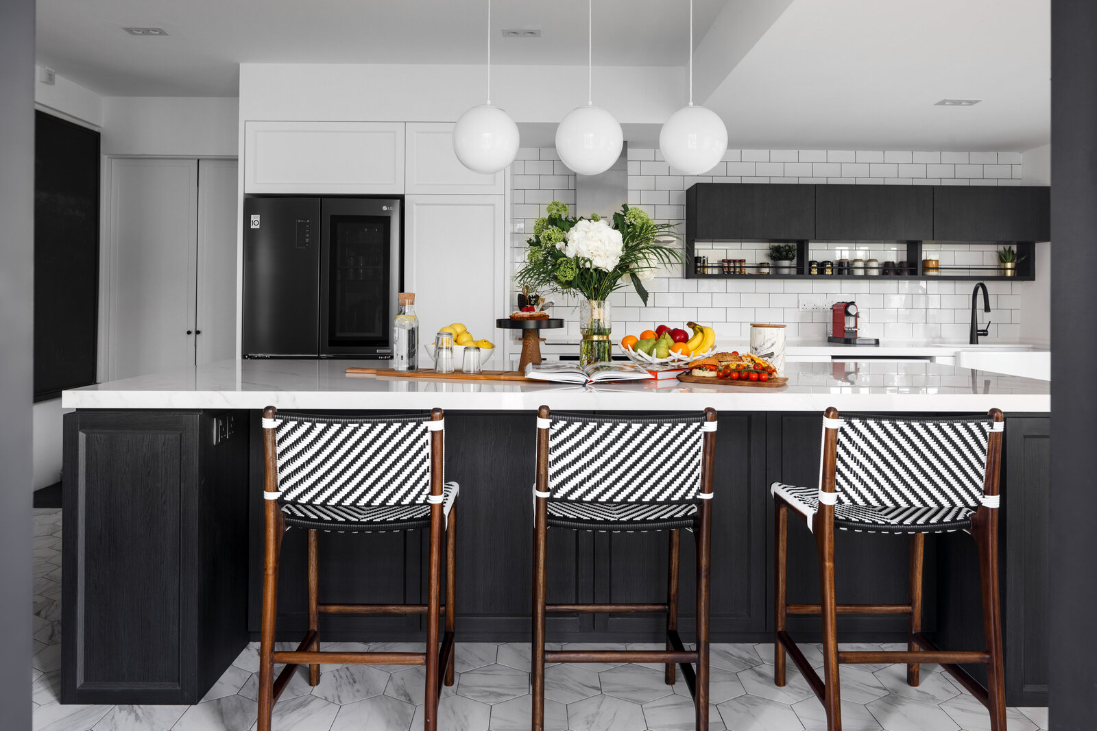 black & white kitchen setting