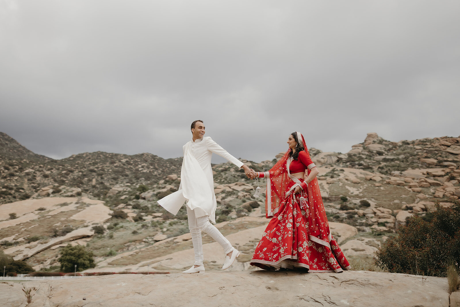 imanleeevents-sandiegoweddingplanner-hummingbirdnestranchwedding-indianweddingplannerLoganColeWedingsPhotographyLoganColeWedingsPhotographyLoganColeWedingsPhotography-233561