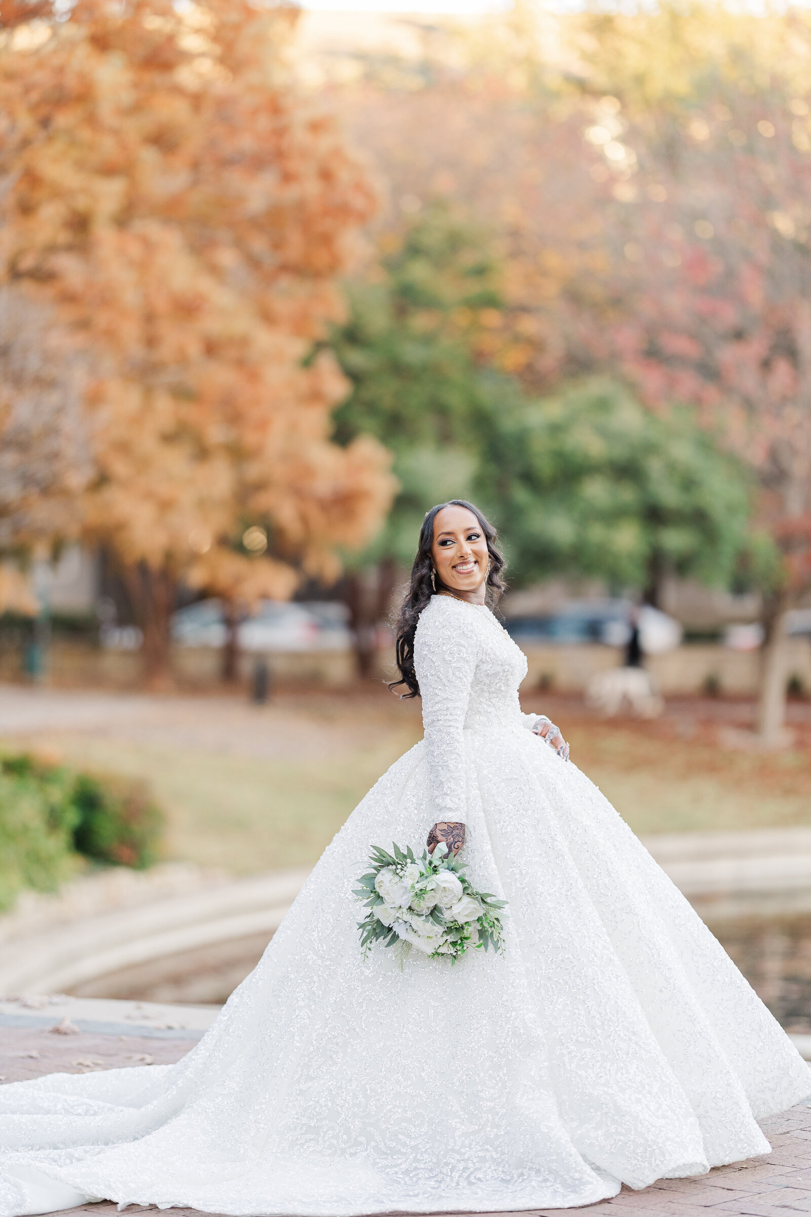 Solo bride photoshoot outdoors before wedding