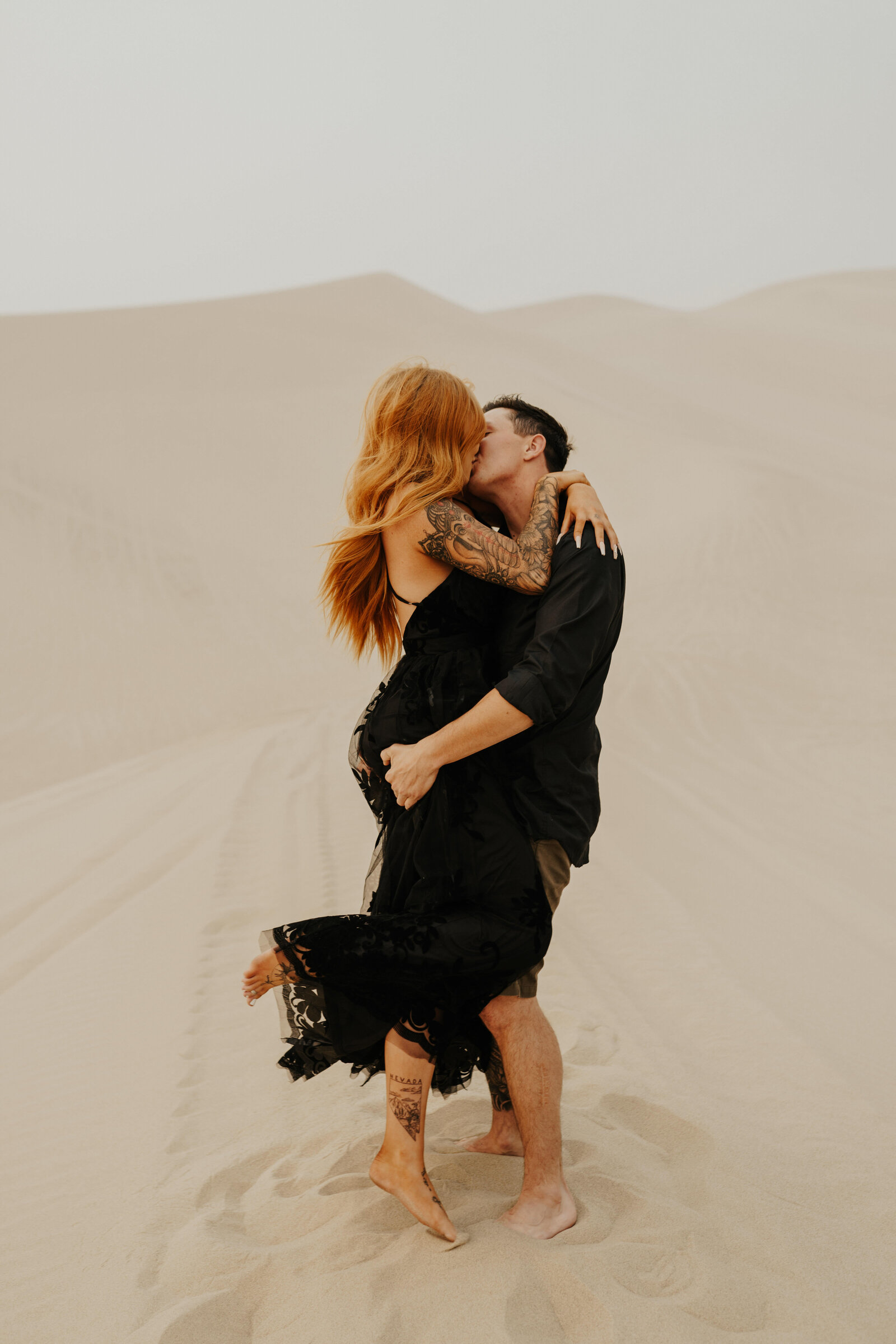 Sand Dunes Couples Photos - Raquel King Photography9