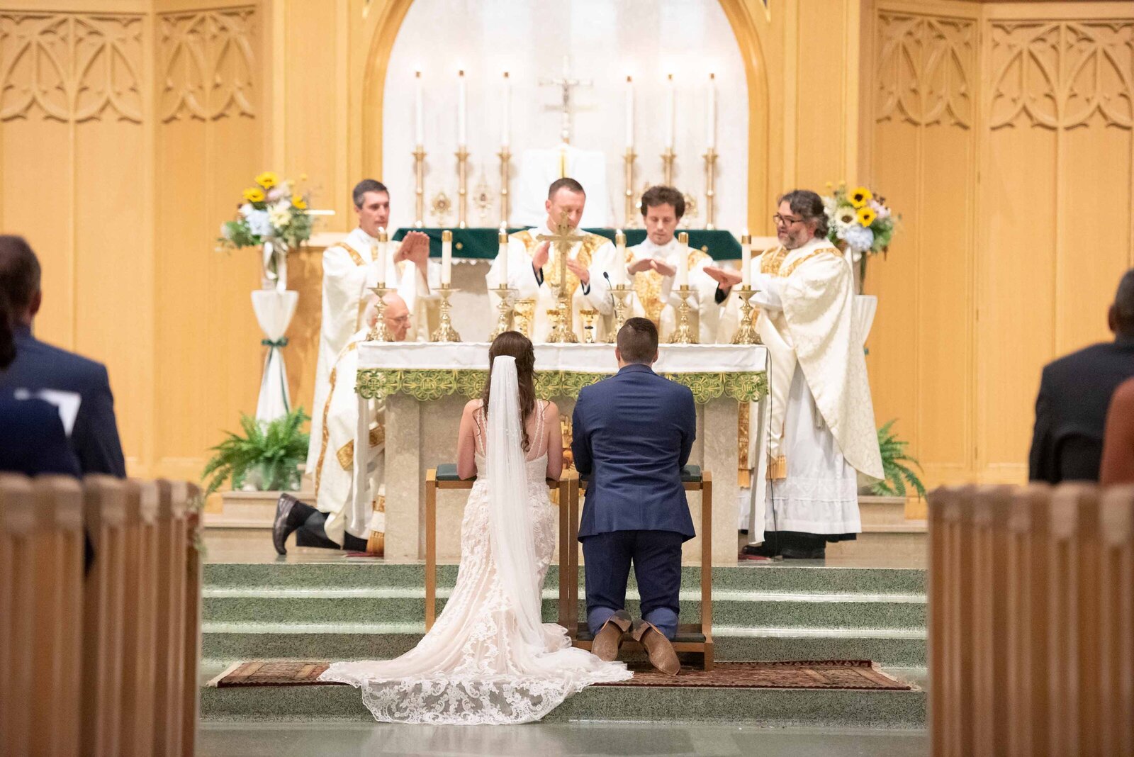 Catholic-Wedding-Sacred-Heart-MN-20