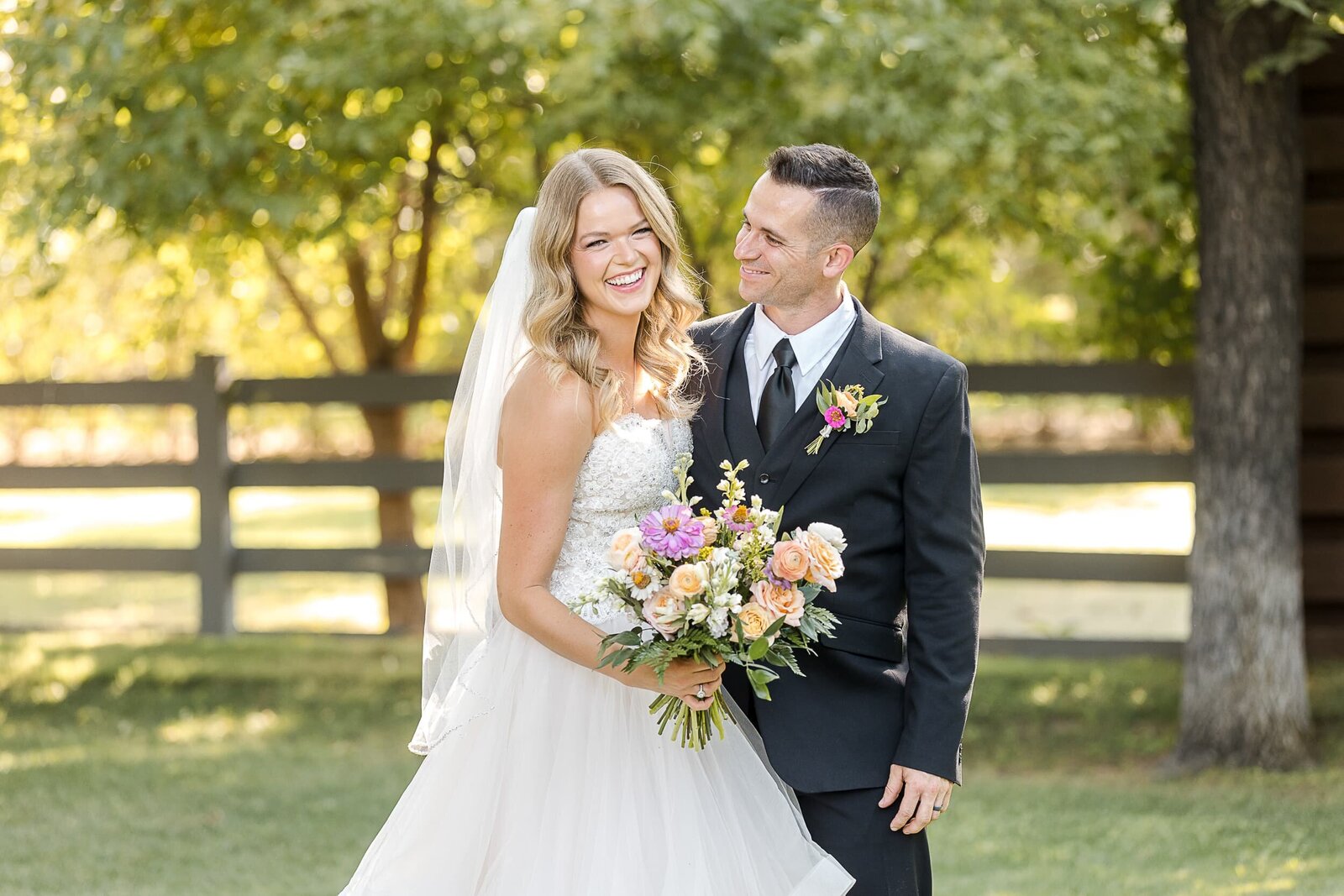 Phoenix-Wedding-Photographer-and-Videographer-Venue-at-the-Grove-VATG-1046