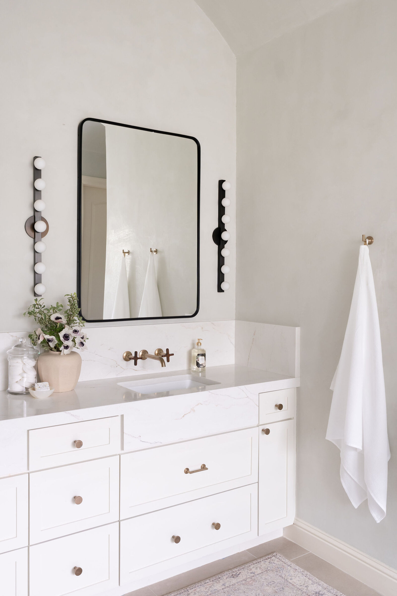 Bathroom_Interior_Design_NuelaDesigns_
