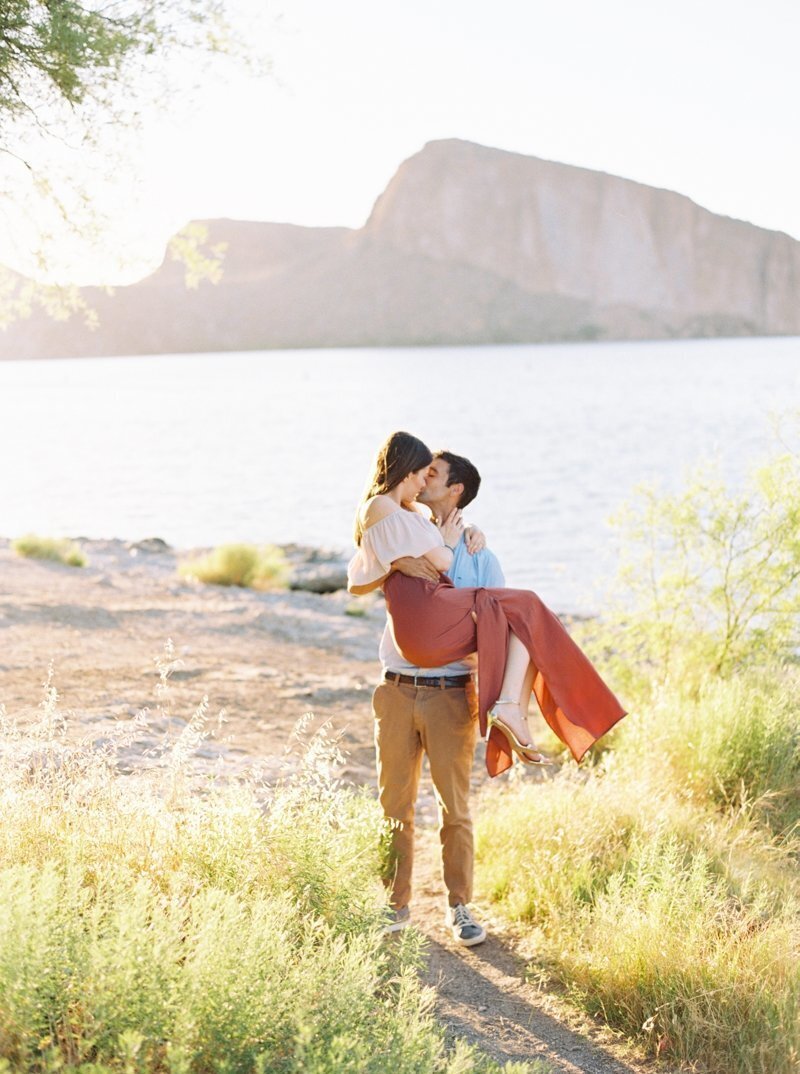 scottsdale-wedding-photographer-lakeside-engagement_0085